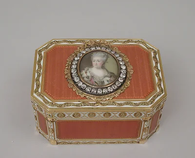 Snuffbox with portrait of Catherine II (1729–1796), Empress of Russia by Joseph Etienne Blerzy